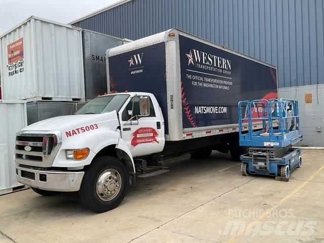 Ford F750 厢式货车