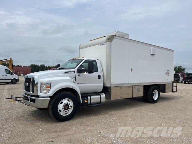 Ford F750 组合/真空油槽车