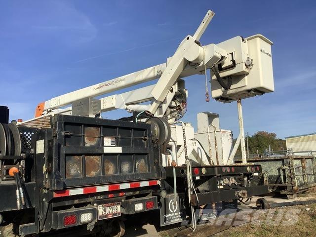 Ford F750 车载式高空作业车