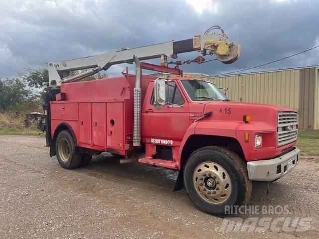 Ford F800 皮卡车