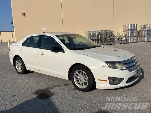 Ford Fusion 汽车
