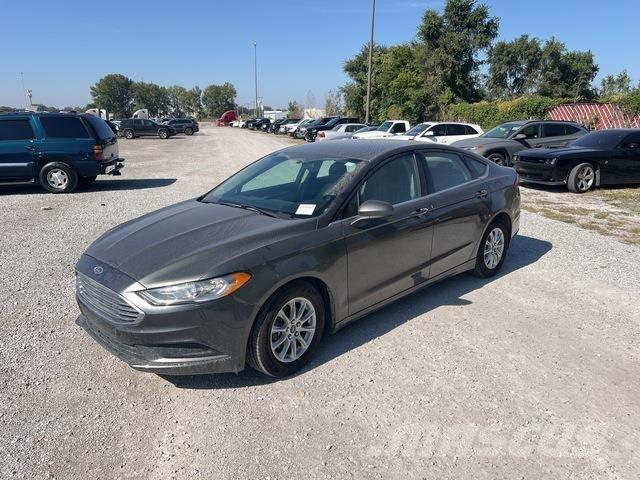 Ford Fusion 汽车