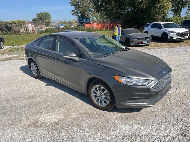 Ford Fusion 汽车