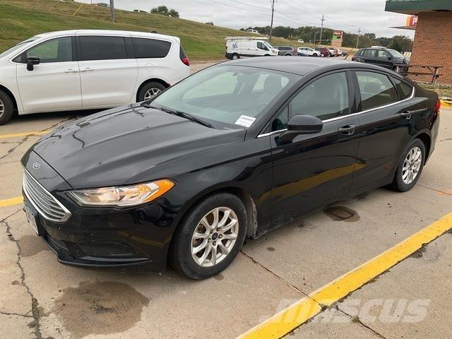 Ford Fusion 汽车