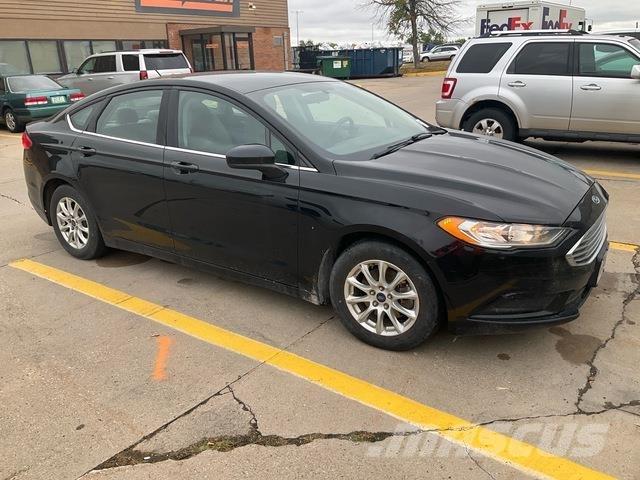 Ford Fusion 汽车