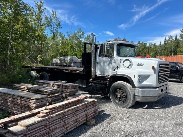 Ford L8000 救援车