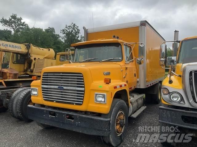 Ford L8000F 厢式货车
