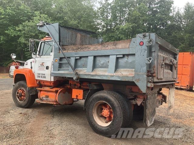 Ford L9000 自卸式货车