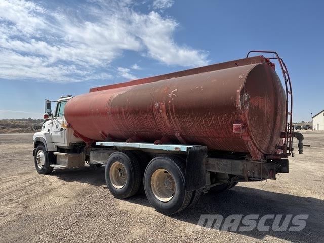 Ford L9000 水罐车
