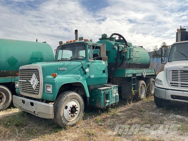 Ford L9000 水罐车