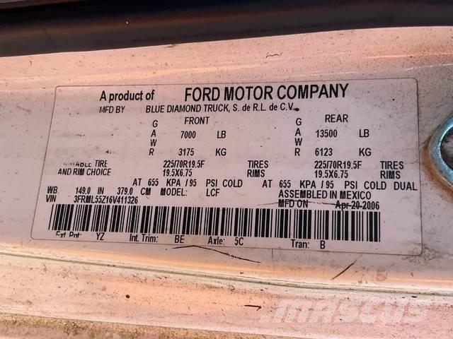 Ford LCF 混凝土搅拌车
