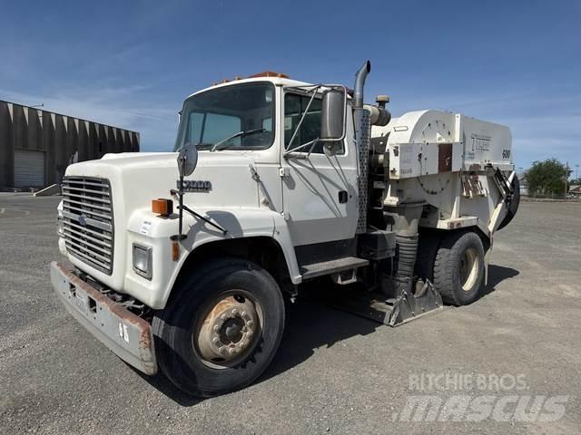Ford LN7000 道路清扫车
