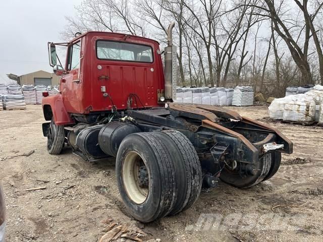 Ford LN8000 牵引车