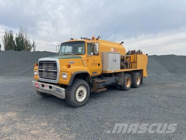 Ford LNT8000 油罐车