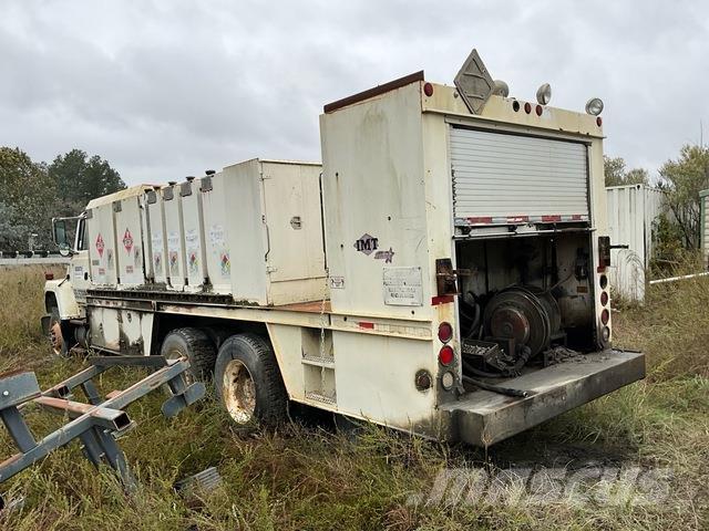 Ford LNT9000 油罐车