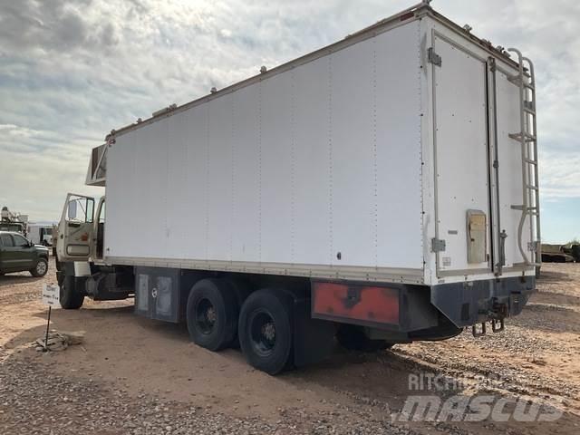 Ford LT8000 大型面包车