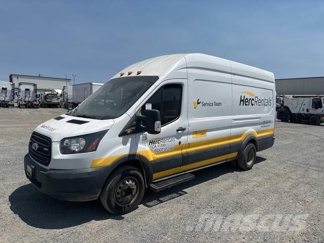 Ford T-350 大型面包车