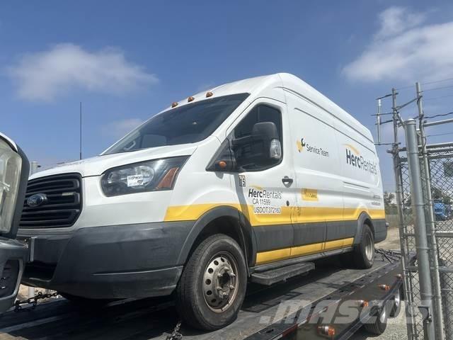 Ford T-350 大型面包车