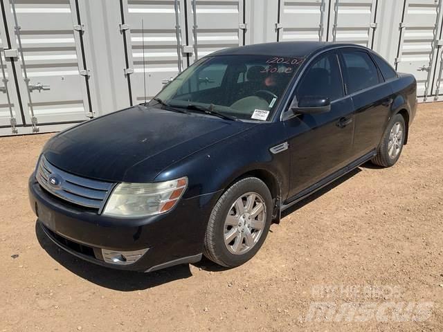 Ford Taurus SE 汽车