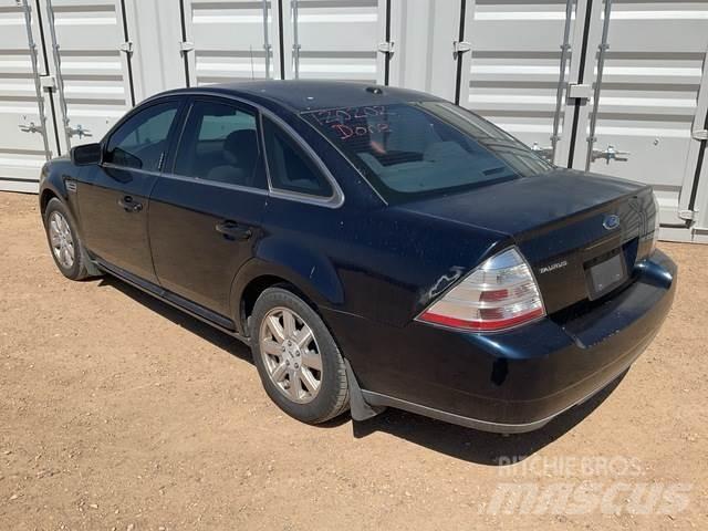 Ford Taurus SE 汽车