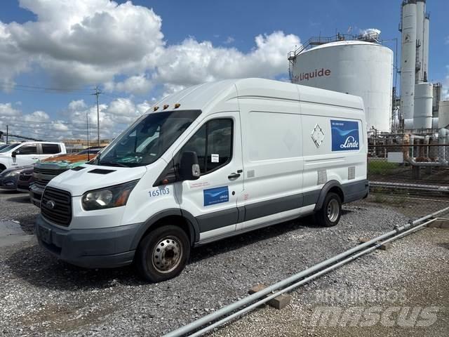 Ford Transit 厢式货车