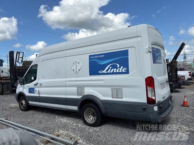 Ford Transit 厢式货车