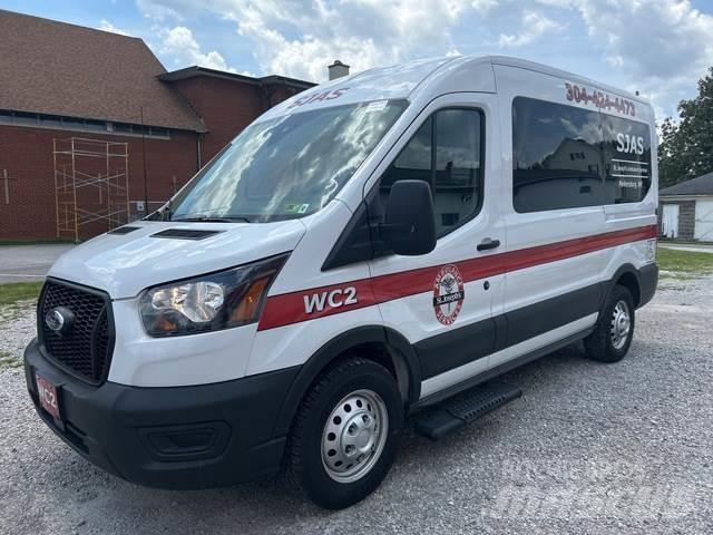 Ford Transit 大型面包车