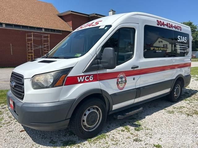 Ford Transit 大型面包车