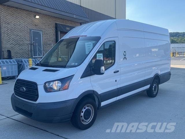 Ford Transit 厢式货车