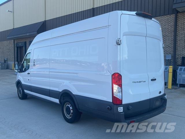 Ford Transit 厢式货车