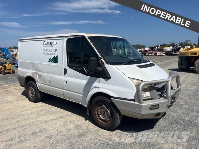 Ford Transit 大型面包车