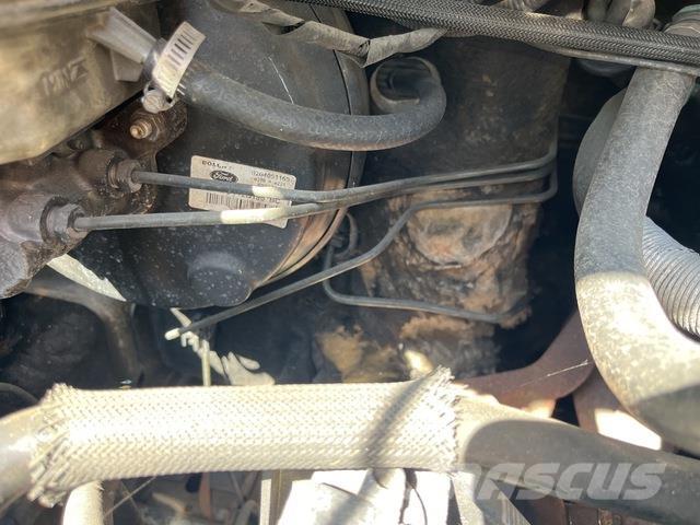 Ford Transit 大型面包车