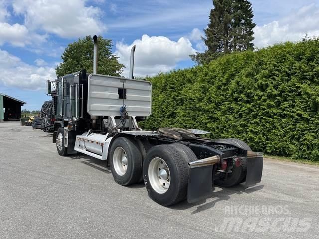 Freightliner  牵引车