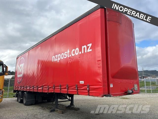 Fruehauf  侧帘拖车