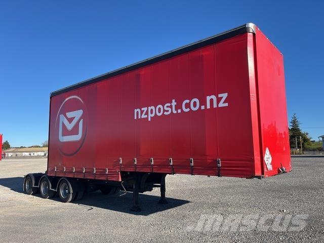 Fruehauf  侧帘拖车