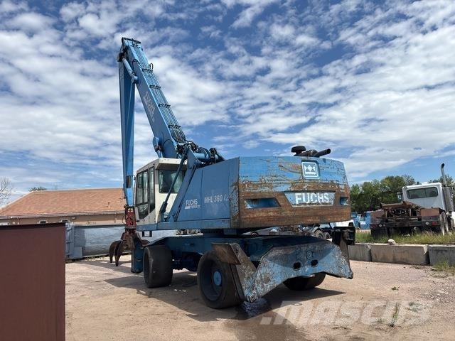 Fuchs MHL360 工业挖掘机