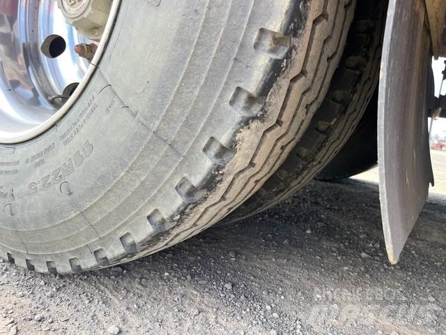  GBB 自卸拖车