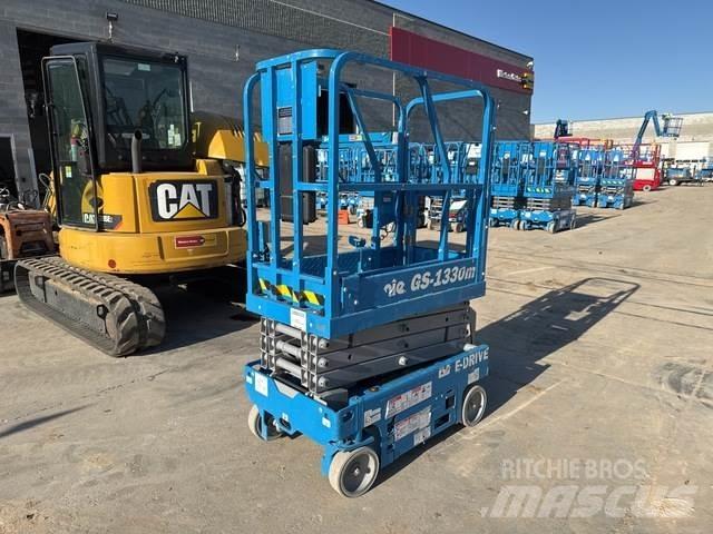 Genie GS-1330M 剪叉式升降机