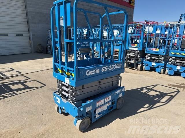Genie GS-1330M 剪叉式升降机