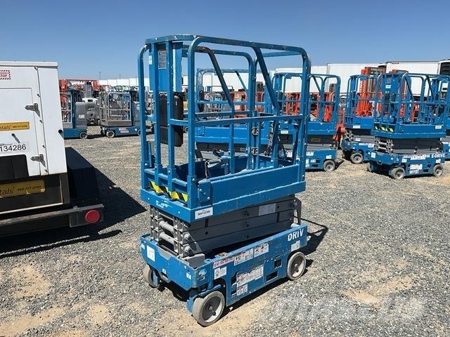 Genie GS-1330M 剪叉式升降机
