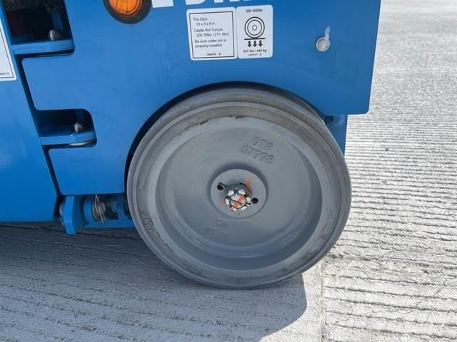 Genie GS-1432m 剪叉式升降机