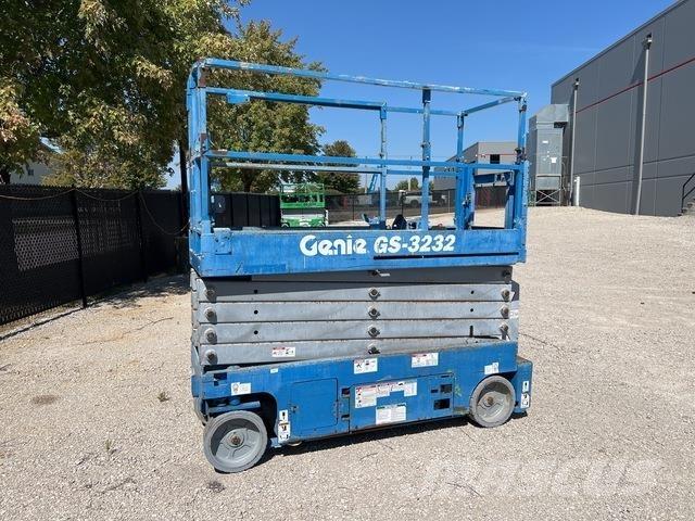 Genie GS-3232 剪叉式升降机