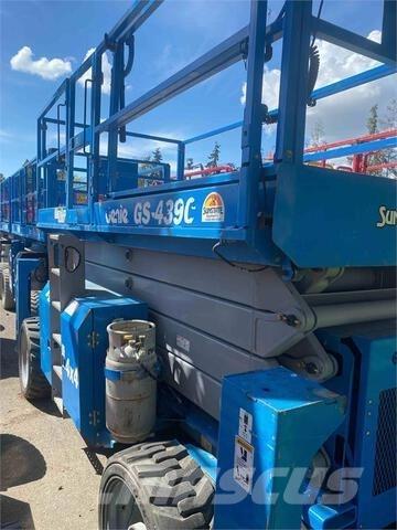 Genie GS4390RT 剪叉式升降机