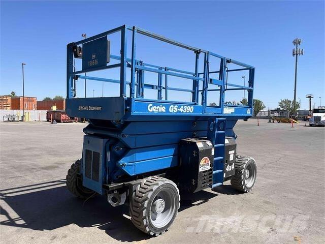 Genie GS4390RT 剪叉式升降机