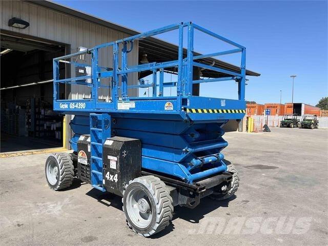 Genie GS4390RT 剪叉式升降机