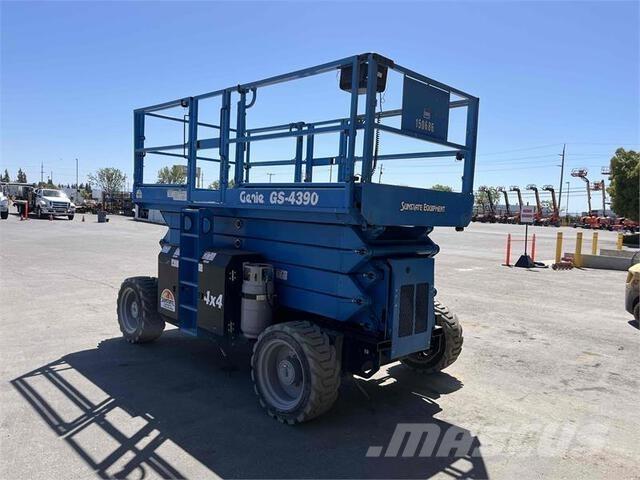 Genie GS4390RT 剪叉式升降机
