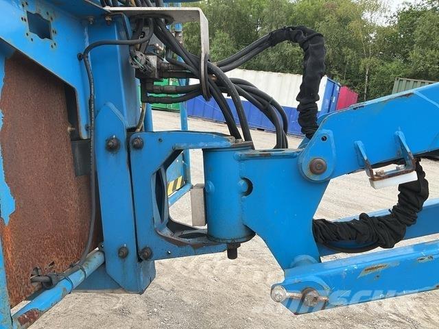 Genie Z60/37 曲臂高空工作平台