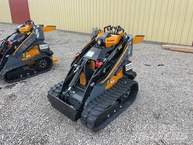 GiANT GS950T 滑移装载机