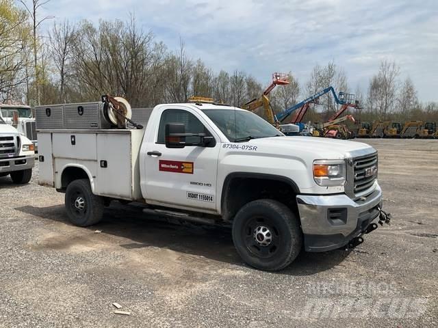 GMC 2500 HD 皮卡车