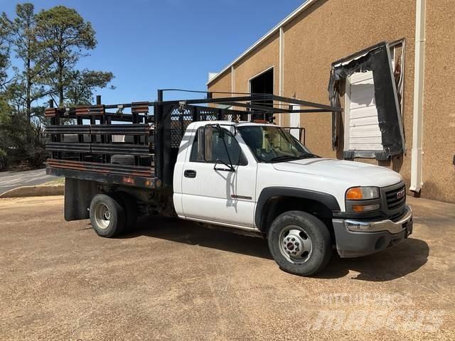 GMC 3500 平板栏板货车